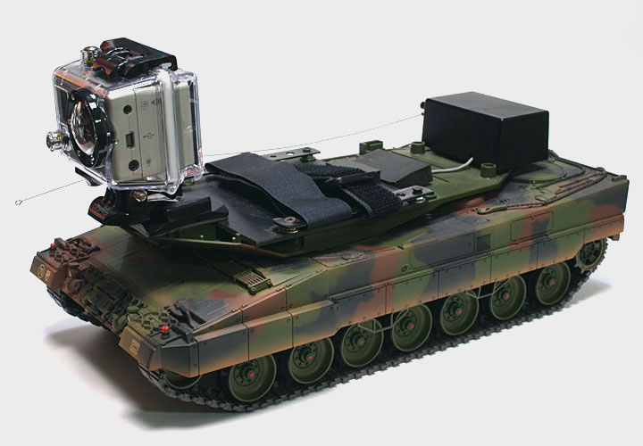 従来型ビデオカメラ車載RCタンク＋GoPRO HERO