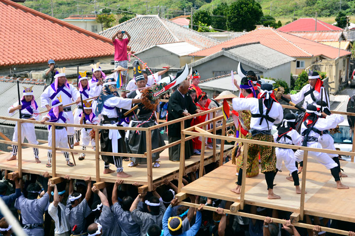 与那国島・祖納大綱引き