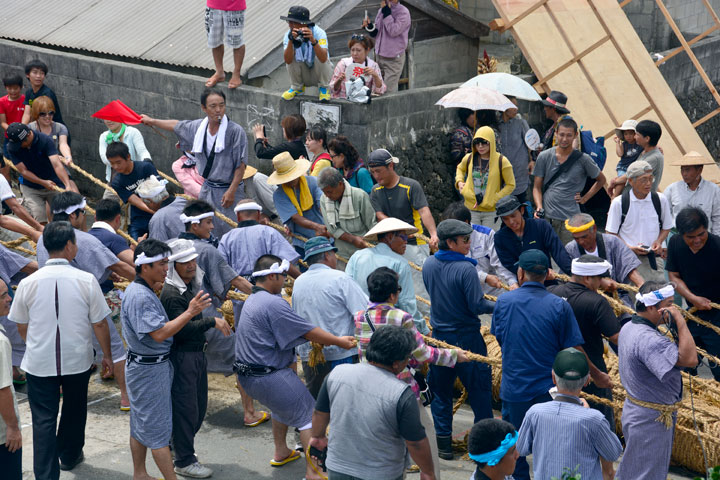 与那国島・祖納大綱引き