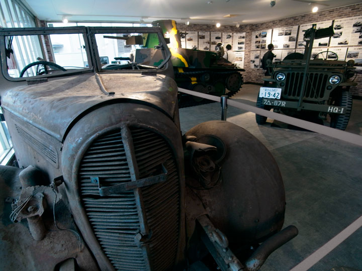 くろがね四起とウィリス・ジープ