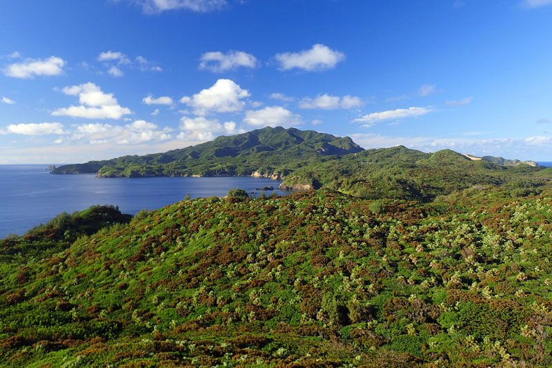 母島・南端より