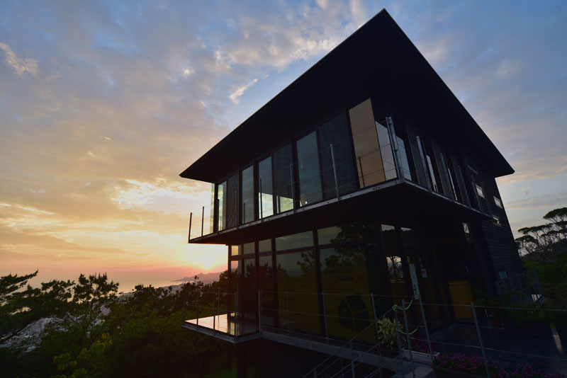 名護城公園ビジターセンター