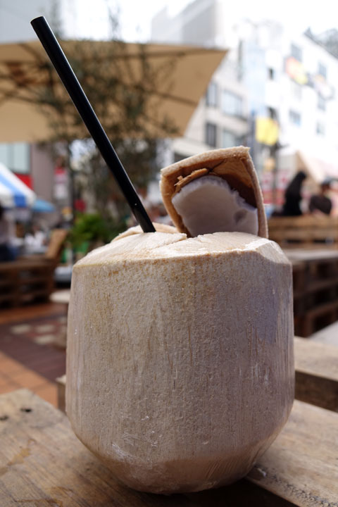 椰子の実ジュース