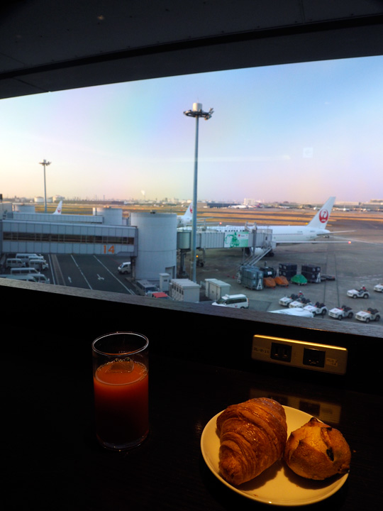 羽田空港ラウンジ