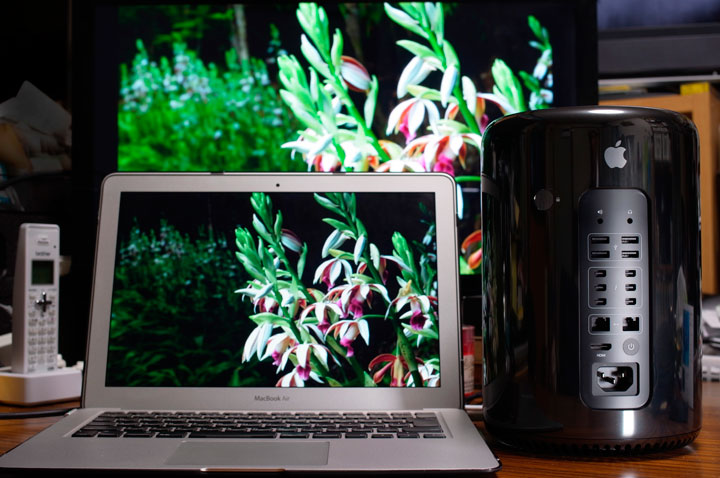 Mac Pro（右）