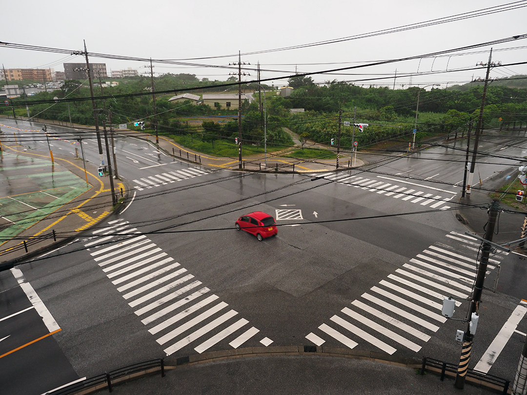 火曜日午前８時
