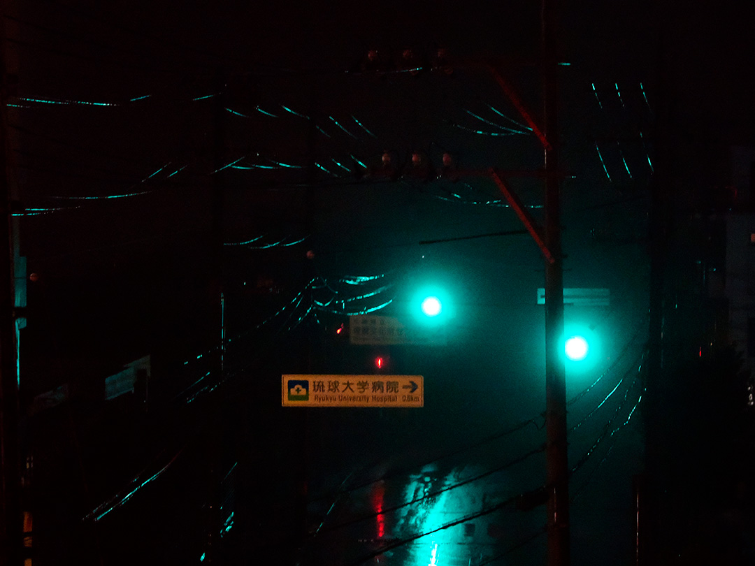台風の夜