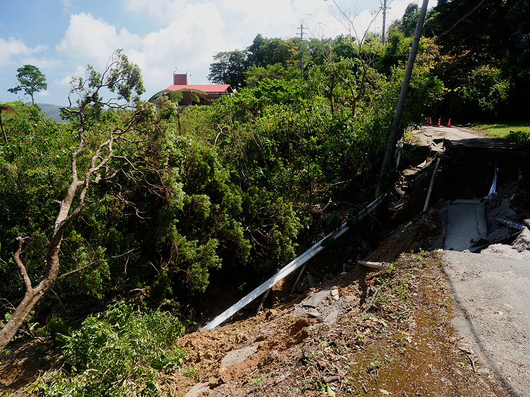 土砂崩れ