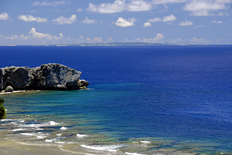 辺戸岬と与論島 辺戸岬と与論島
