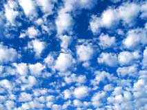 ひつじ雲の浮かぶ秋空 ひつじ雲の浮かぶ秋空