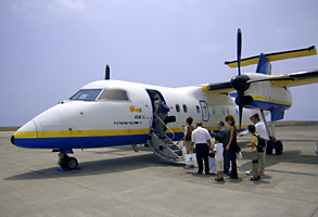 琉球エアコミューターDHC8