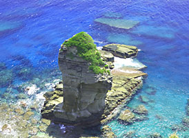 与那国島・立神岩