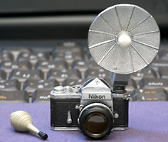 グリコのおまけ「ニコンF」フィギュア