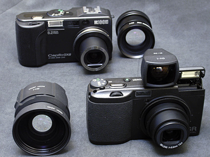 Ricoh GR Digital(手前)とRicoh Caplio GX8 Ricoh GR Digital(手前)とRicoh Caplio GX8