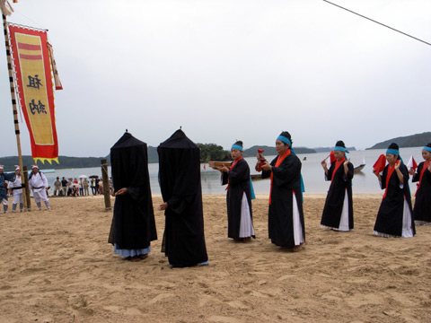西表島祖納集落の節祭(しち) 西表島祖納集落の節祭(しち)